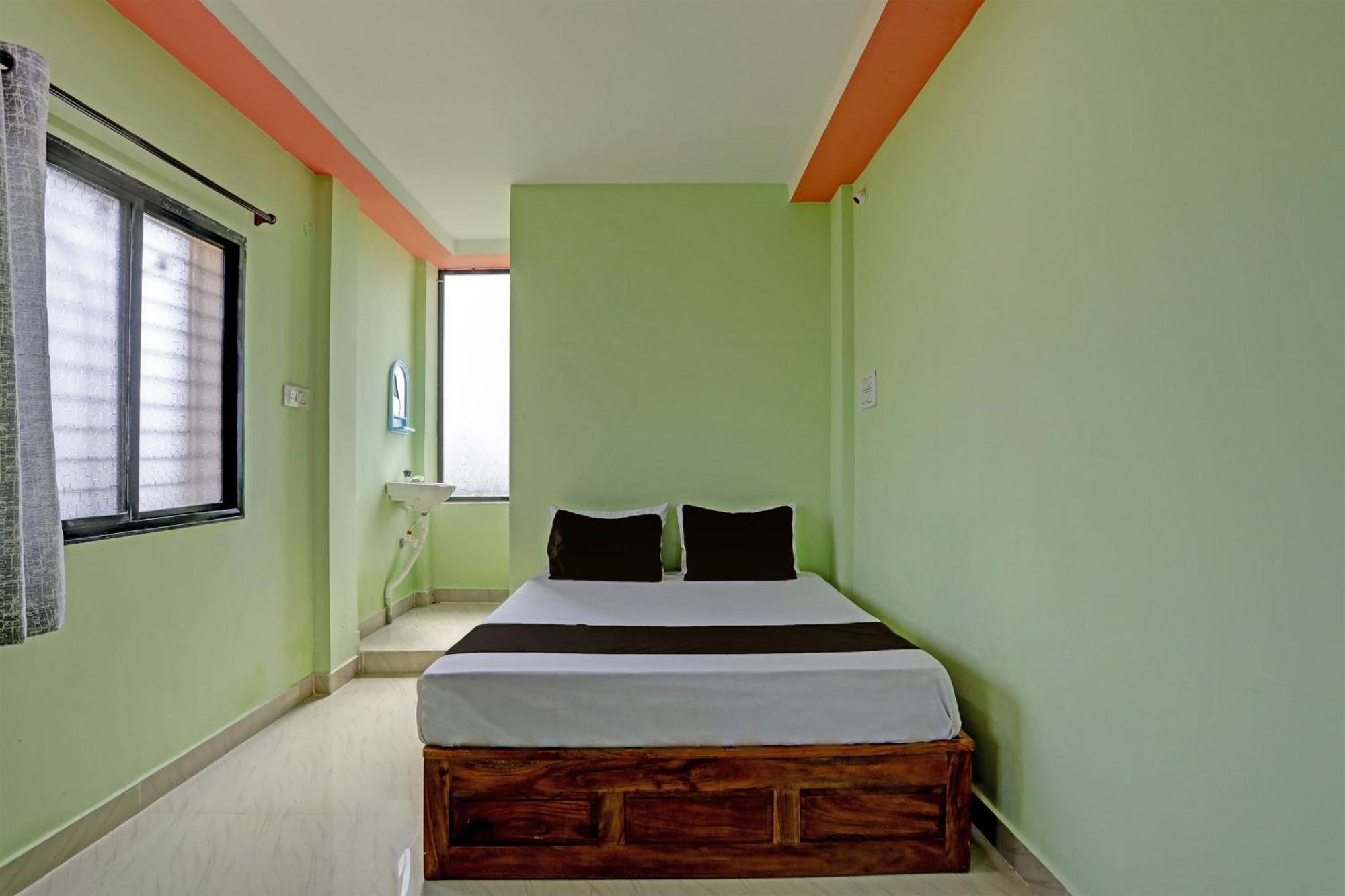 Spot On Hotel Leo Star Chandrapur Exteriör bild