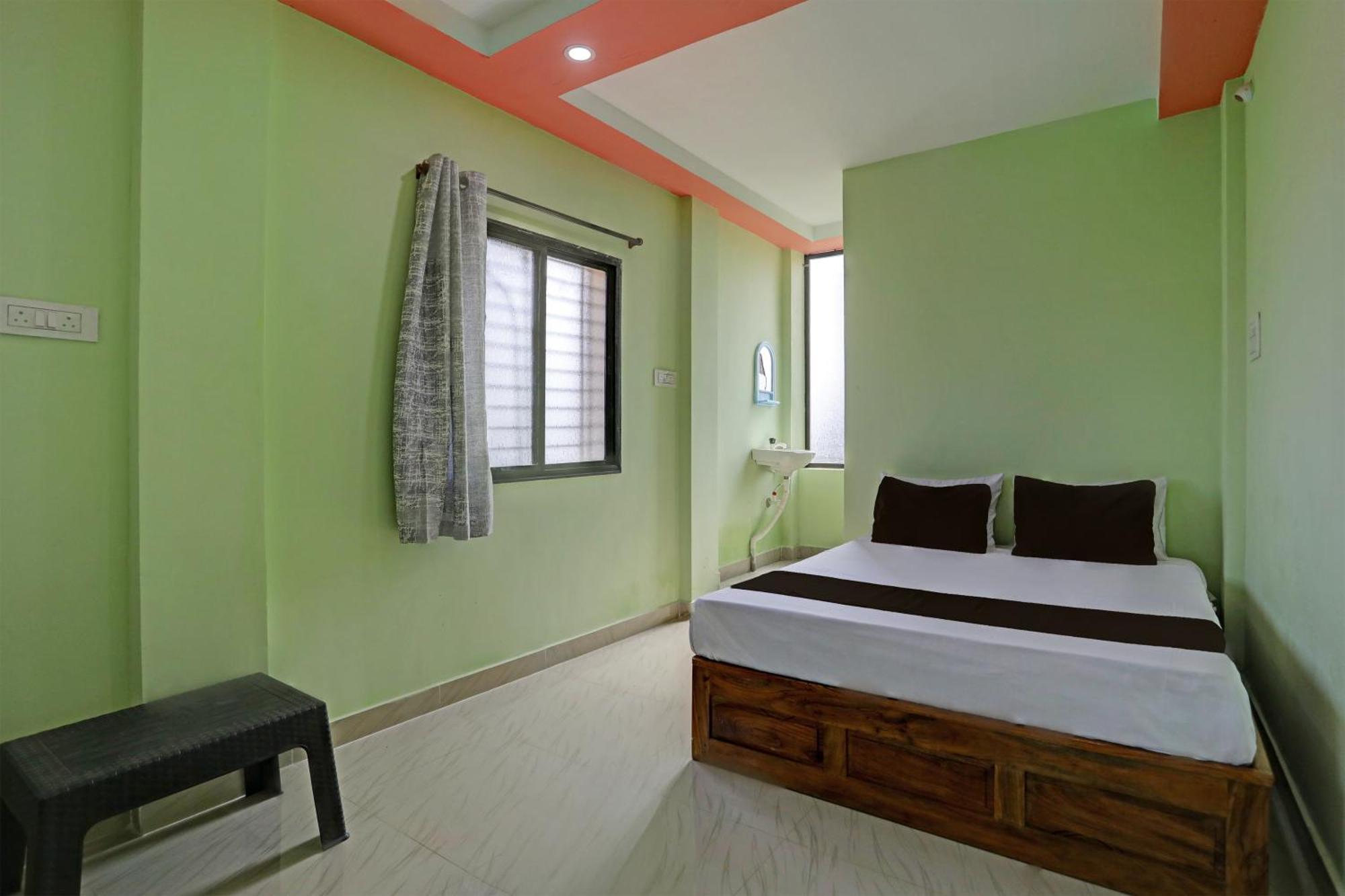 Spot On Hotel Leo Star Chandrapur Exteriör bild