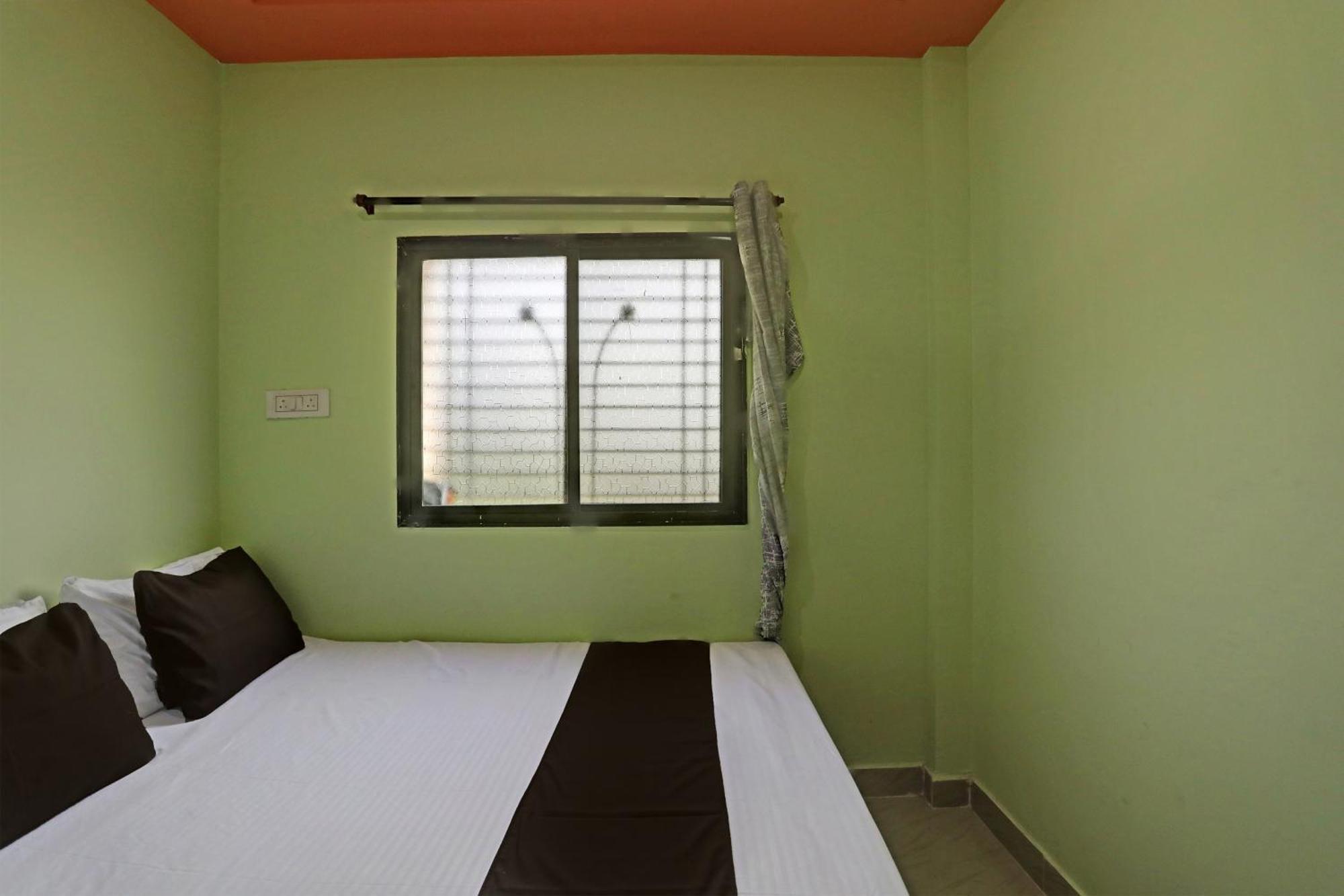 Spot On Hotel Leo Star Chandrapur Exteriör bild