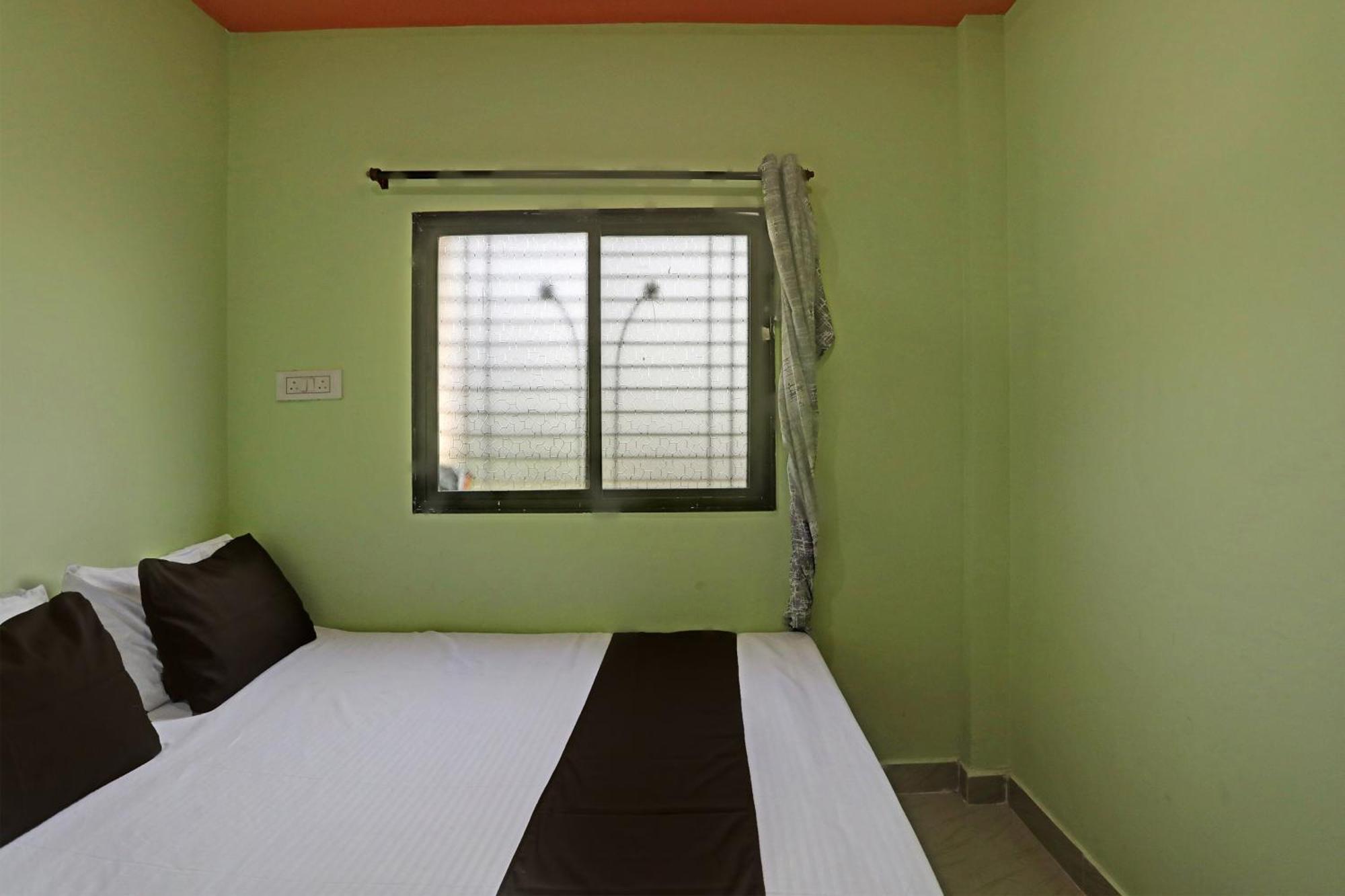 Spot On Hotel Leo Star Chandrapur Exteriör bild