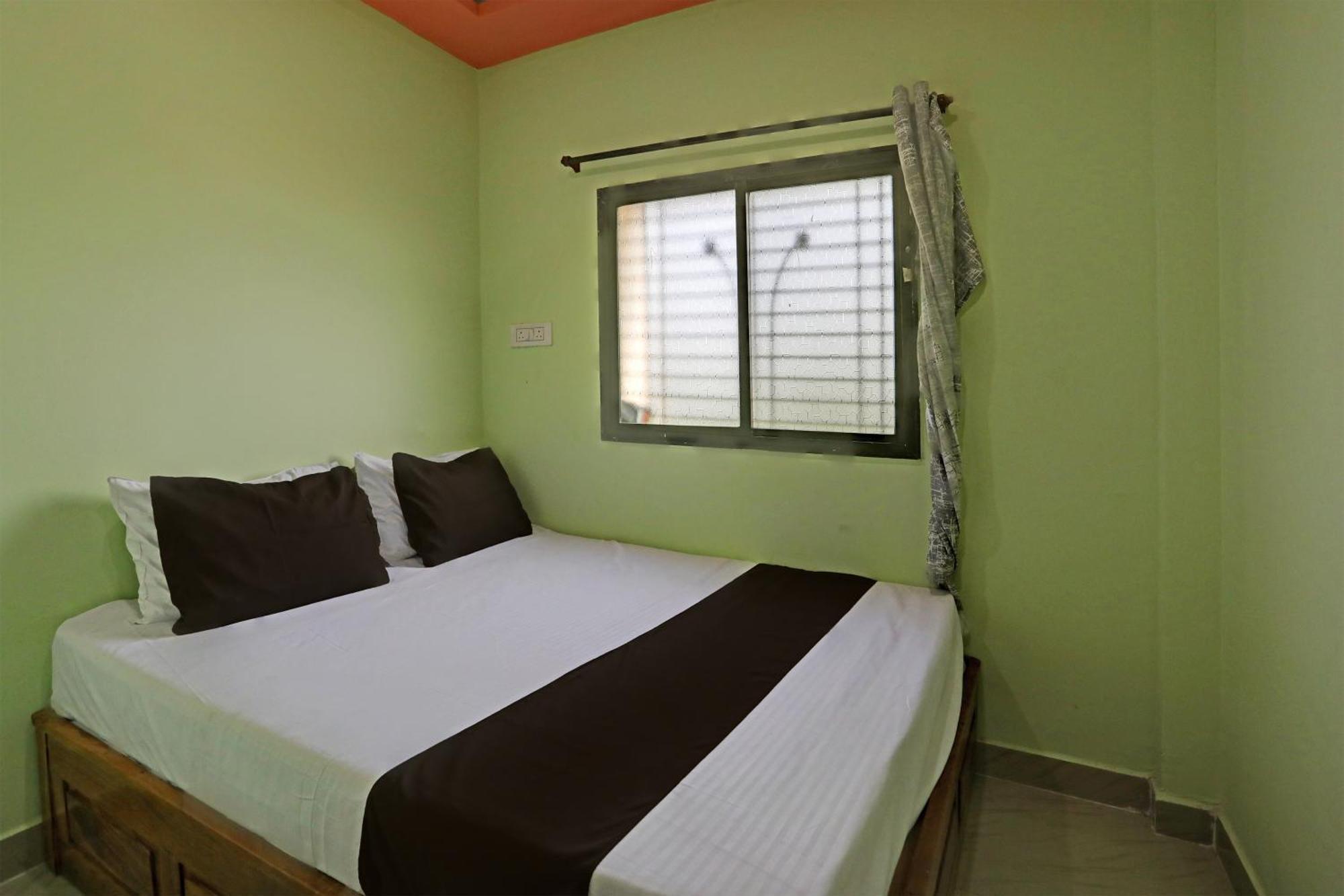 Spot On Hotel Leo Star Chandrapur Exteriör bild